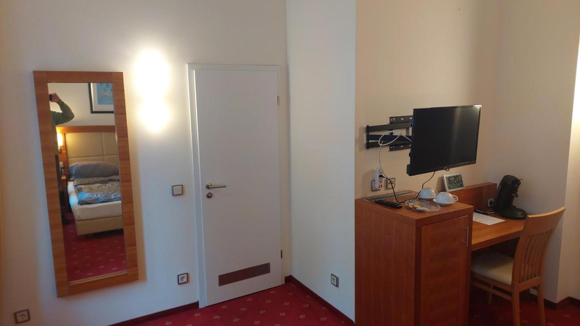 Die Villa, Zimmer 17, Dz Leverkusen Exterior foto